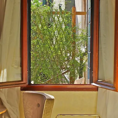 Patatina Bed & Breakfast 4*