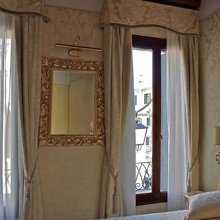 Patatina Bed & Breakfast 4*