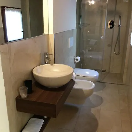 Patatina Nocleg ze śniadaniem 4*
