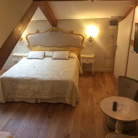 Patatina Nocleg ze śniadaniem 4*